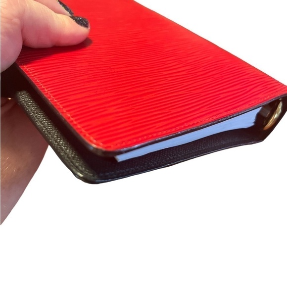 Louis Vuitton EPI Red Leather Agenda MM (Medium size) - Picture 7 of 16